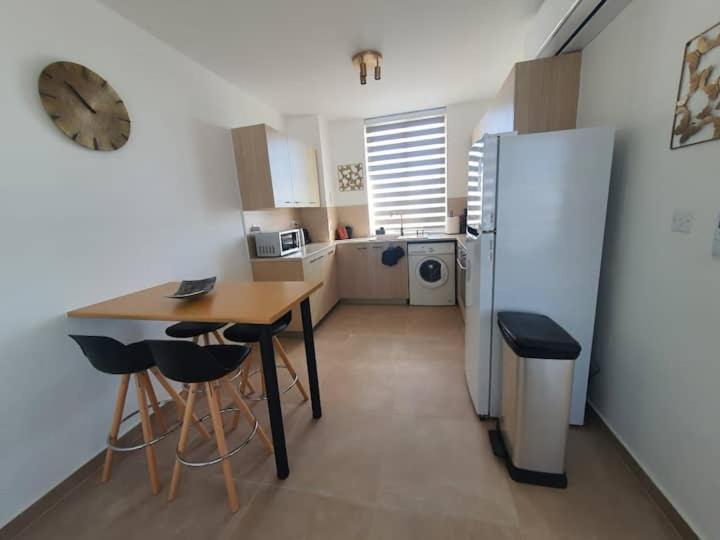 Anamor Apartment 408 Larnaca Buitenkant foto