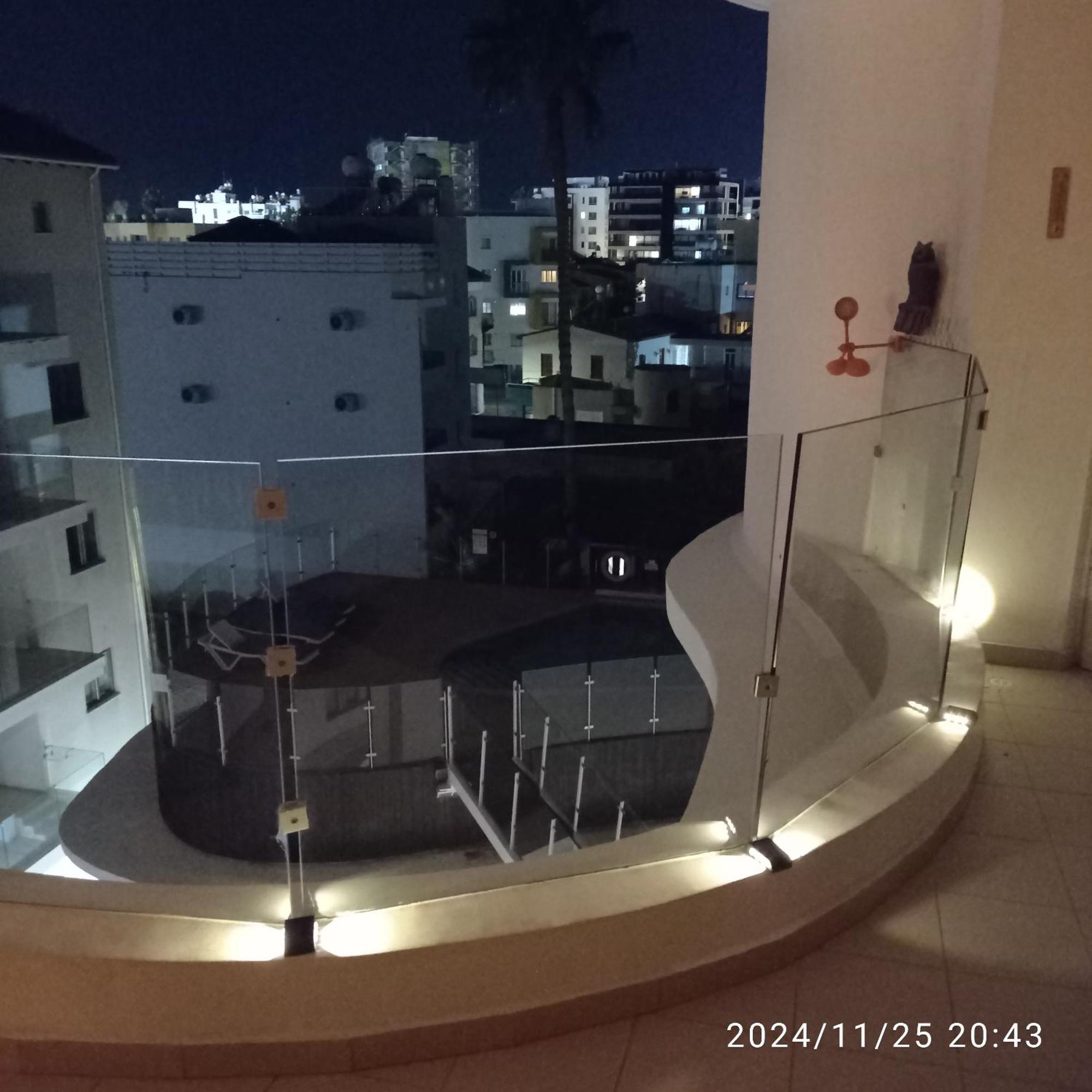 Anamor Apartment 408 Larnaca Buitenkant foto